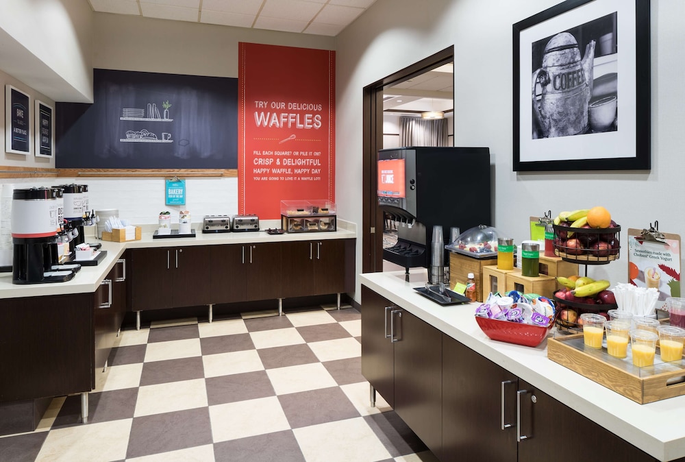 Hampton Inn & Suites Chicago North Shore Skokie - photo 56