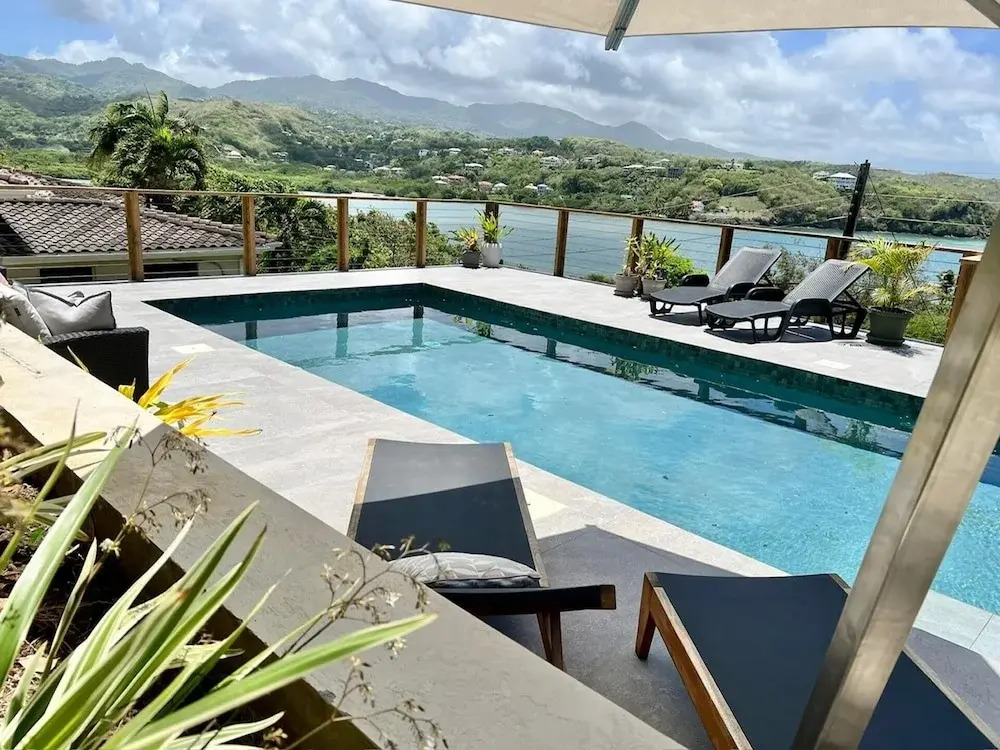 Villa Adina Sleeps 7 Pool Parking Garden — 4-Star Luxury Hotel in Saint George's, Grenada