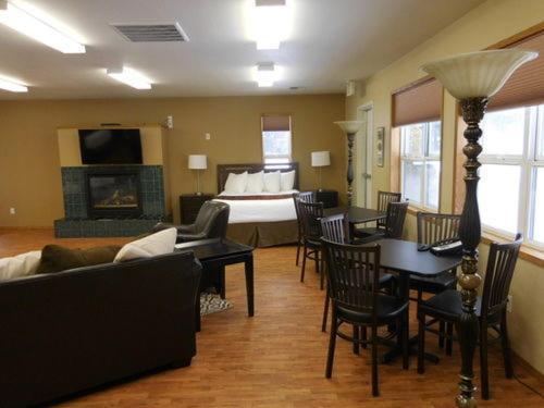 Cowlitz River Lodge - photo 25