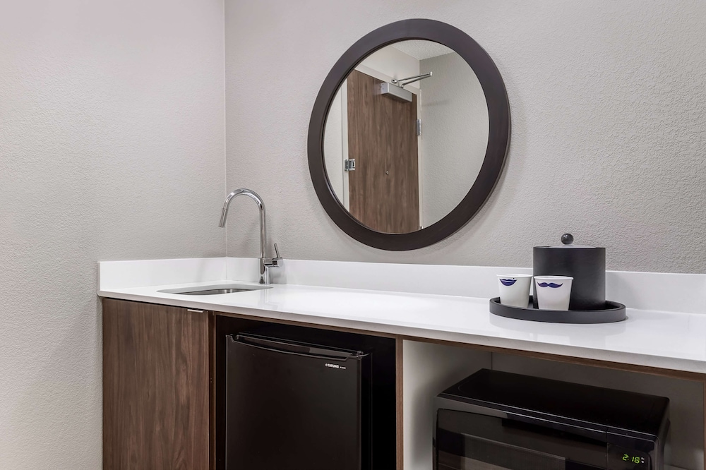 Hampton Inn & Suites Richmond IN - photo 14