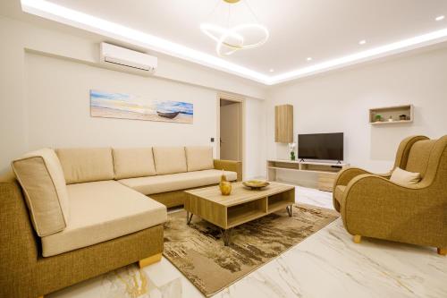Ocean's 18 — 4-Star Luxury Hotel in Kalamata, Greece