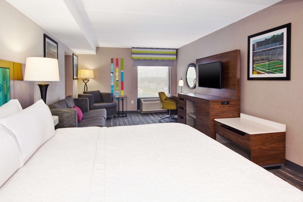 Hampton Inn College Park - photo 20