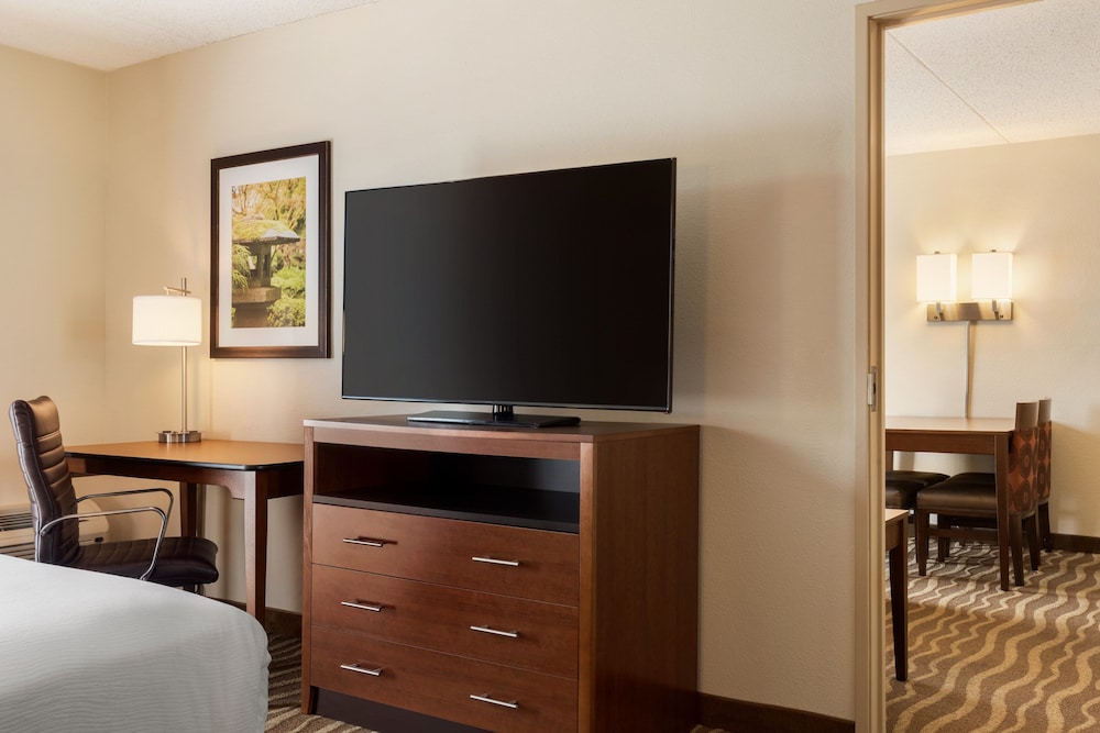 Holiday Inn Hotel & Suites Des Moines Northwest by IHG - photo 9