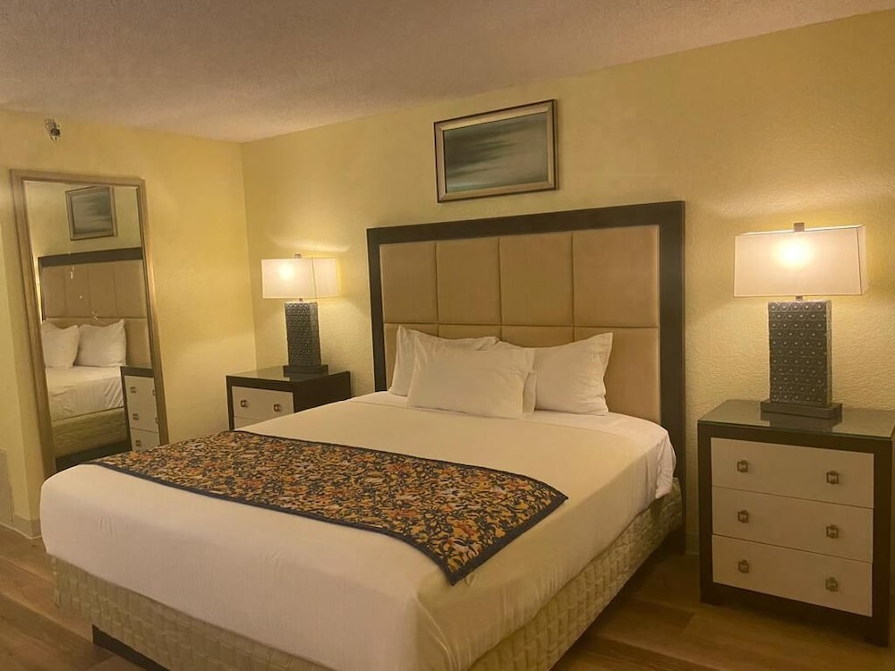 Lincoln Inn Express Hotel and Suites - photo 17