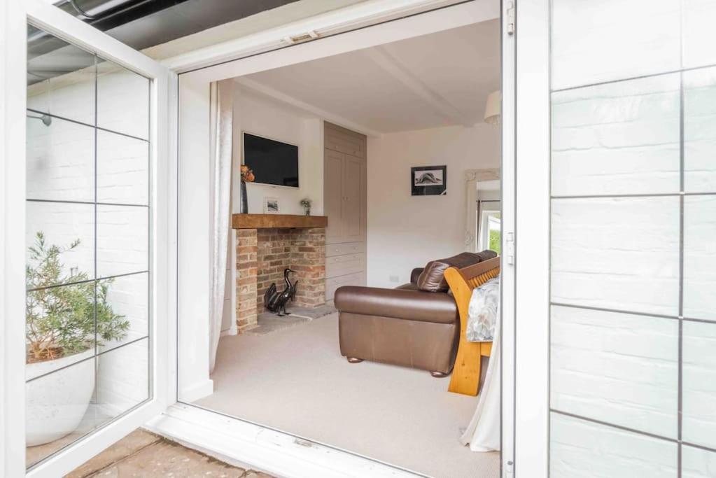 South Downs Country Cottage — 4-Star Luxury Hotel in Steyning, United Kingdom