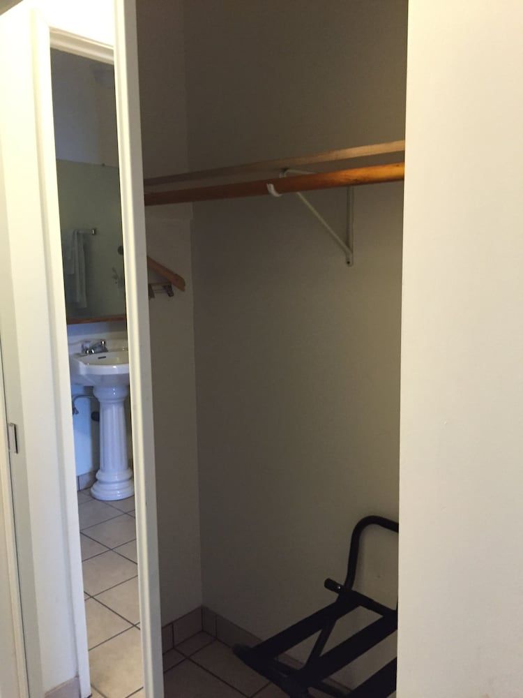 Lax Suites - photo 19