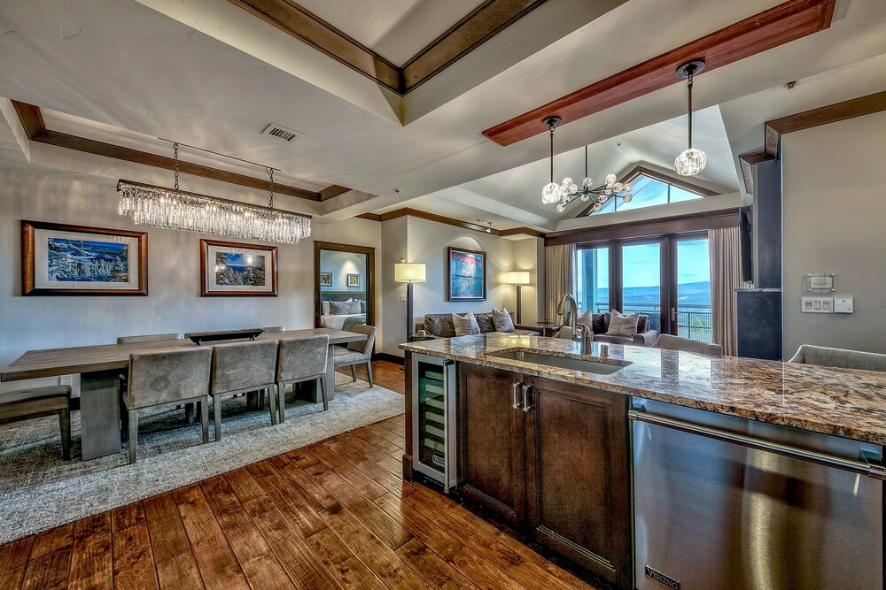 Constellation Residences - photo 2