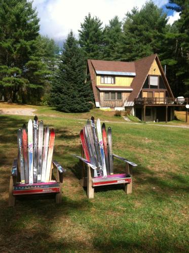 Chalet on Private Alderbrook Lake — 4-Star Luxury Hotel in Bolton, United States