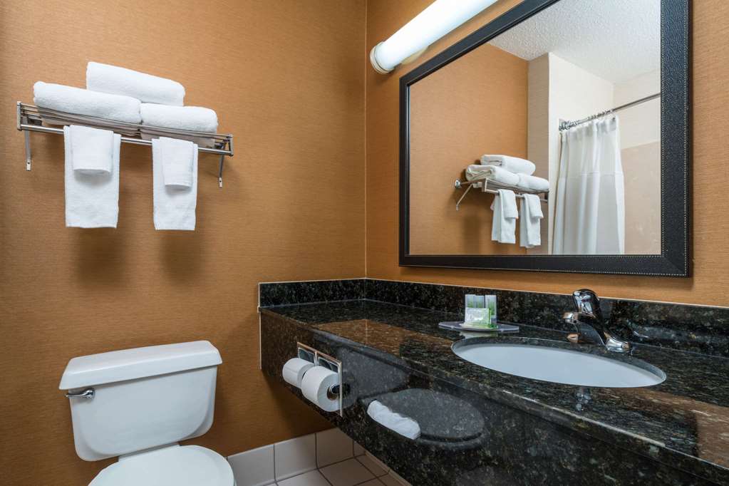 AmericInn by Wyndham Duluth - photo 19