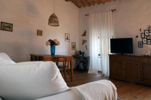 C’era una volta nel rione Castello vista lago in Bolsena, Italy