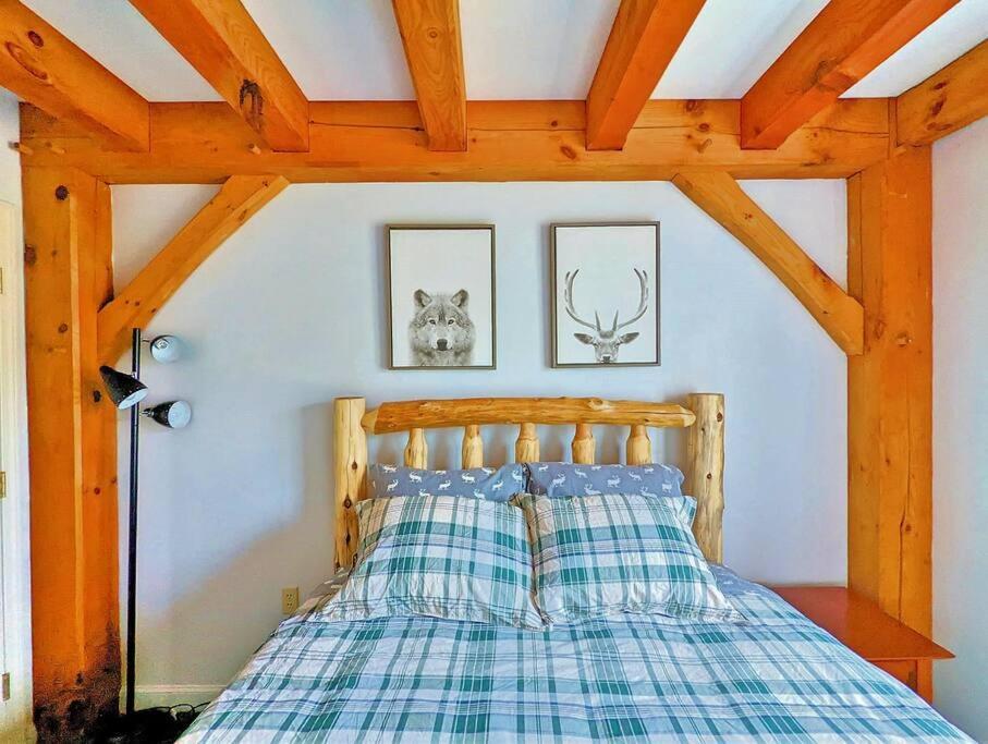 Newly Renovated & Furnished Condo Only 3 min to Sunday River — 4-Star Luxury Hotel in Bethel, United States