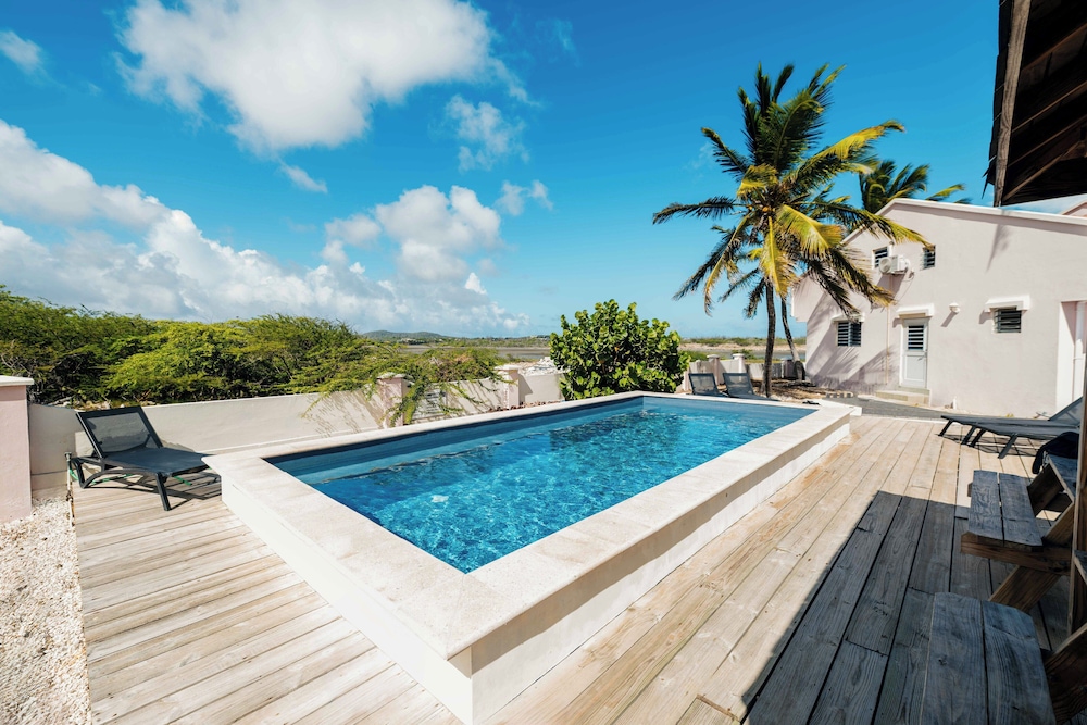 Pink Lagoon By Boutique Bonaire Unique Resorts — Kralendijk