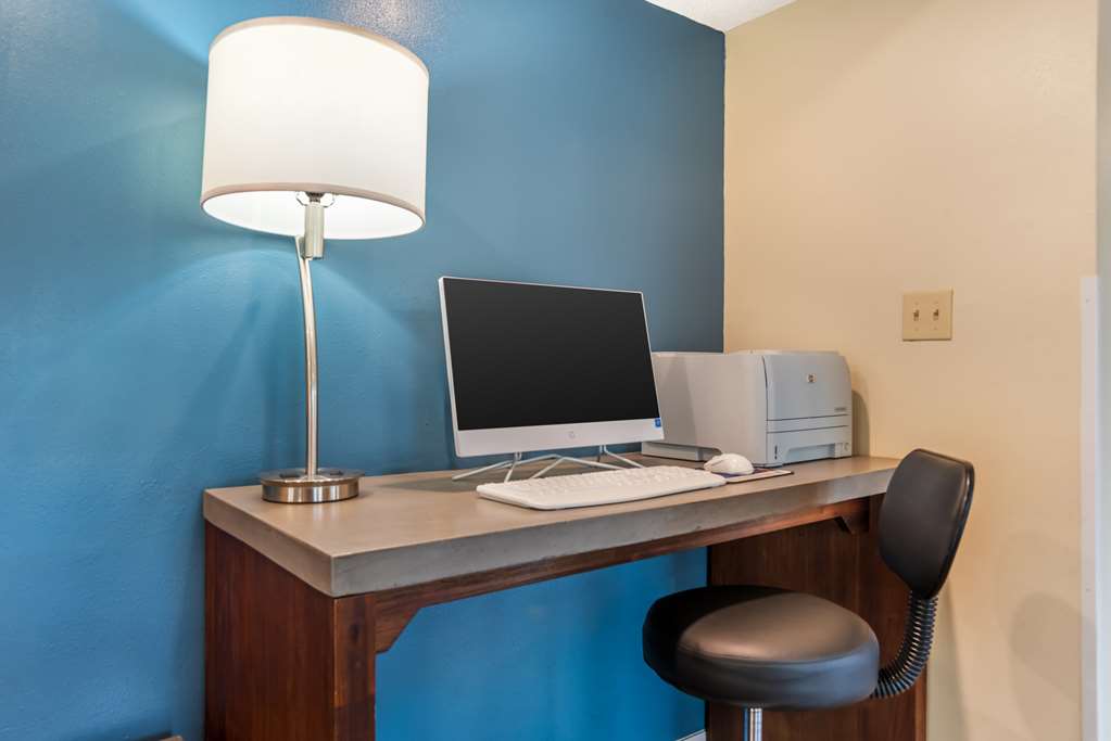Best Western Oak Manor - photo 24