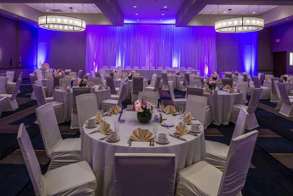 DoubleTree by Hilton Pittsburgh Cranberry - photo 91