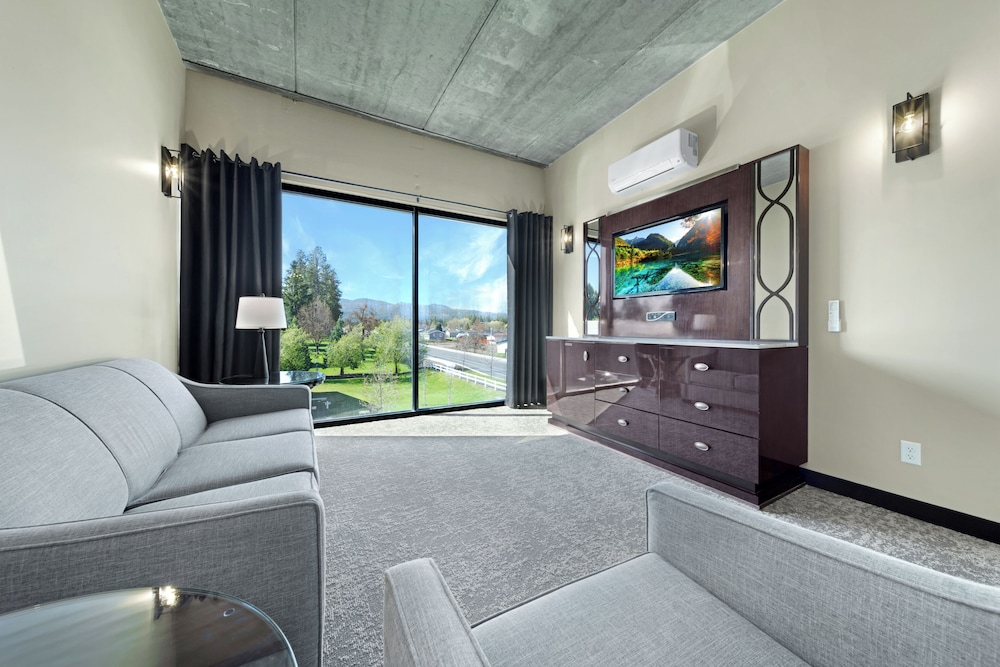 The Suites at Prairie Falls & Event Center - photo 34