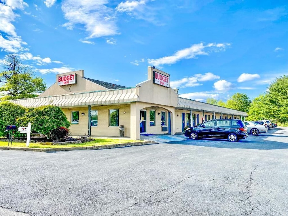 Budget Inn New Cumberland Harrisburg Hershey York 22338067 — New Cumberland