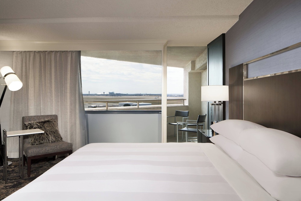 Dallas Fort Worth Airport Marriott - photo 17