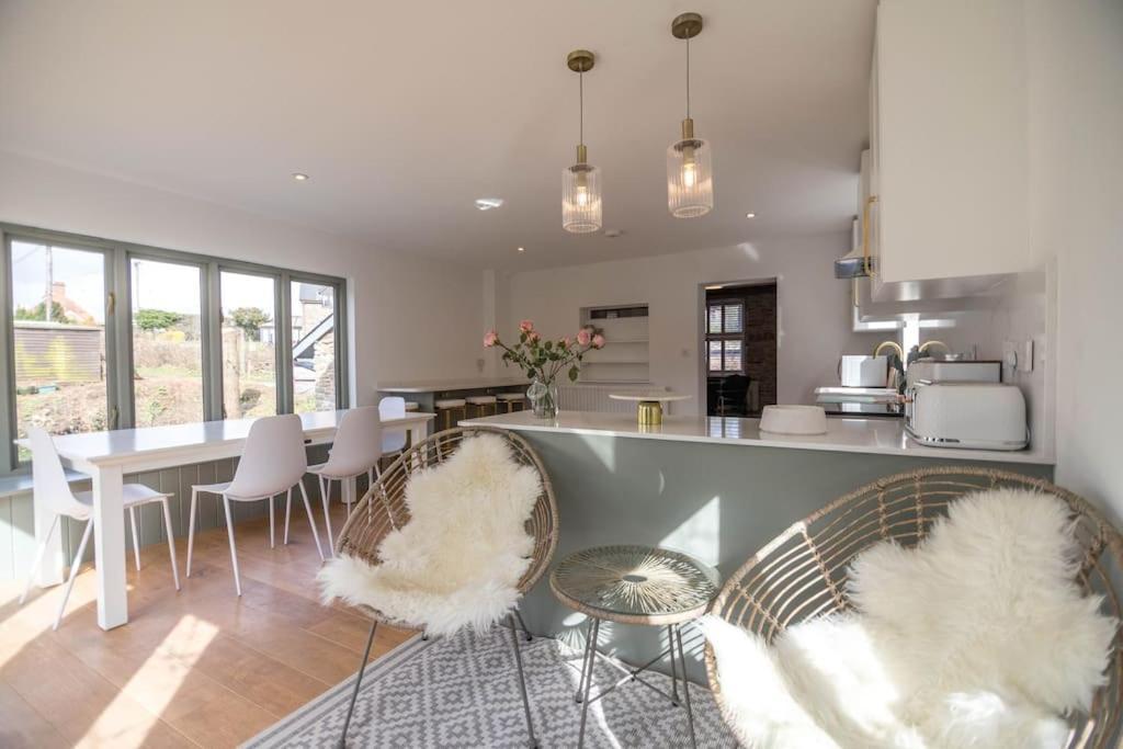 Luxury Cottage near Hay on Wye — 4-Star Luxury Hotel in Hereford, United Kingdom