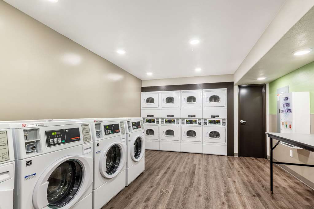 WoodSpring Suites Indianapolis Airport South - photo 26