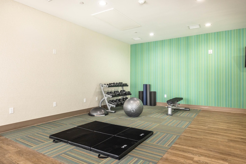 Holiday Inn Express & Suites San Jose Silicon Valley - photo 55