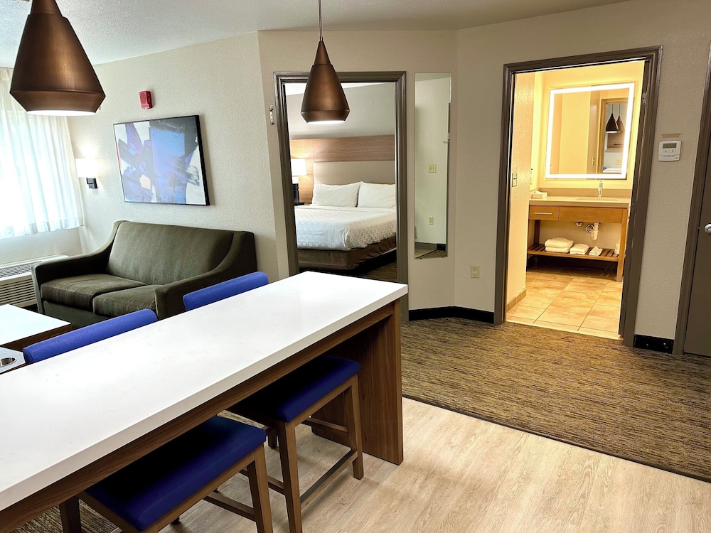 Candlewood Suites Savannah Airport by IHG - photo 9