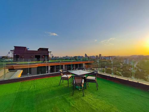 Elegant modern retreat residencies with heated swimming pool fully equipped gym and rooftop chillspot with amazing breathtaking city views