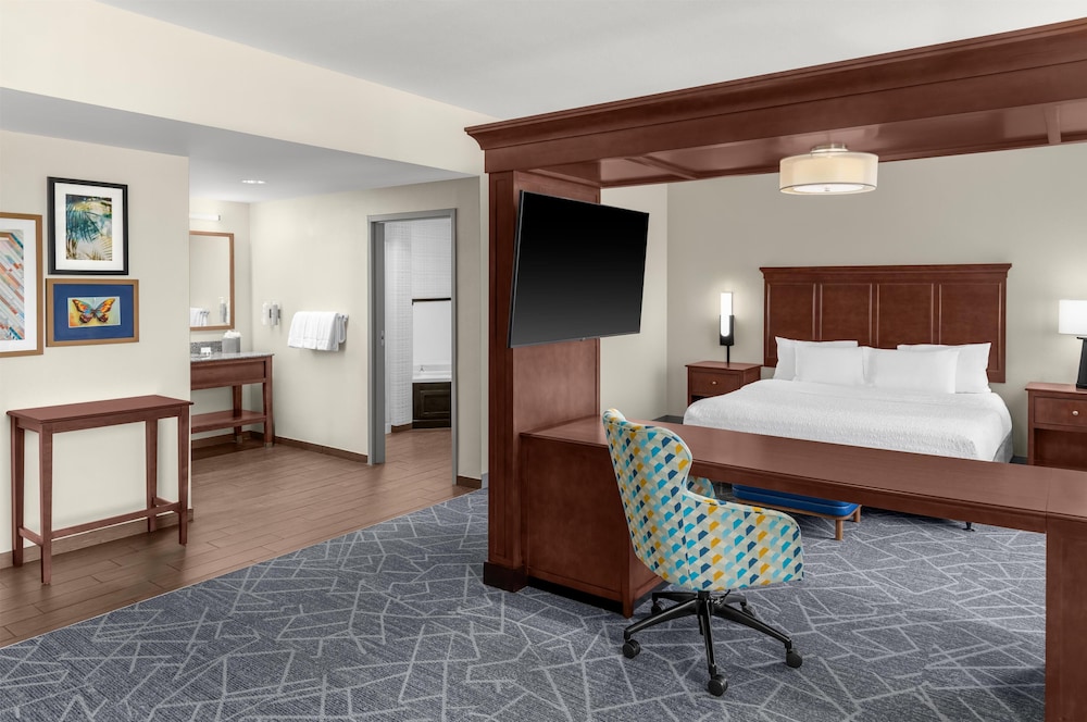 Hampton Inn & Suites Coconut Creek - photo 25