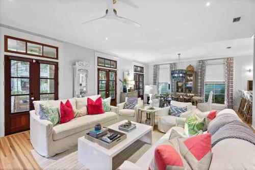 Southern Charm in Unknown City, United States