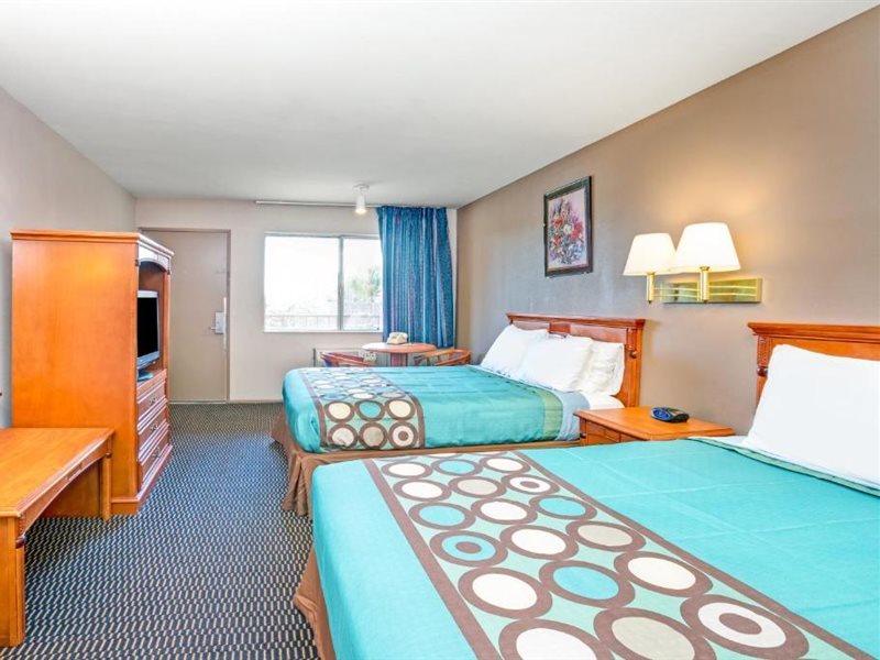 Super 8 by Wyndham Upland Ontario CA - photo 8