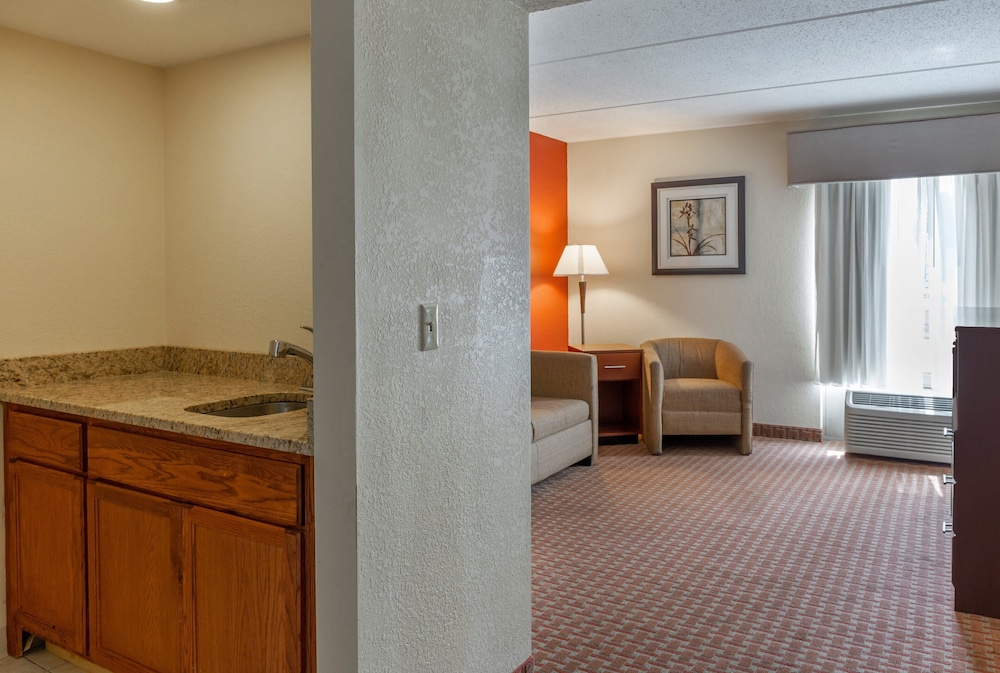 Holiday Inn Express Harrisburg SW Mechanicsburg by IHG - photo 6