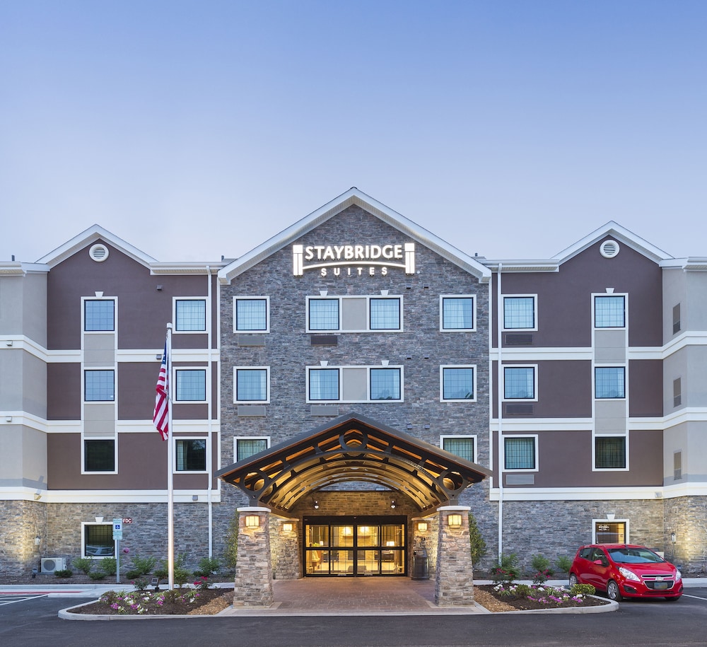 Staybridge Suites Canton by IHG - photo 24