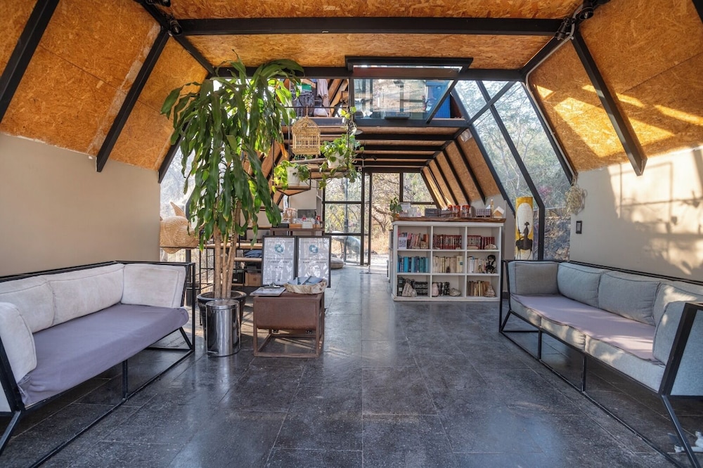 Bosque Geométrico - carbon neutral hotel in Tepoztlan
