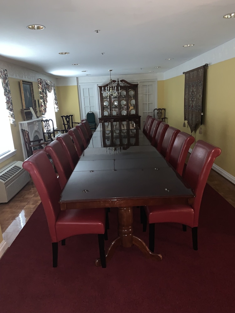 French Quarter Inn - photo 37