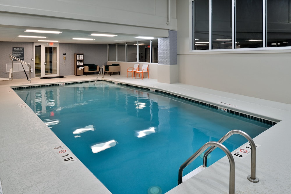 Holiday Inn Hotel & Suites Overland Park Convention Center - photo 37