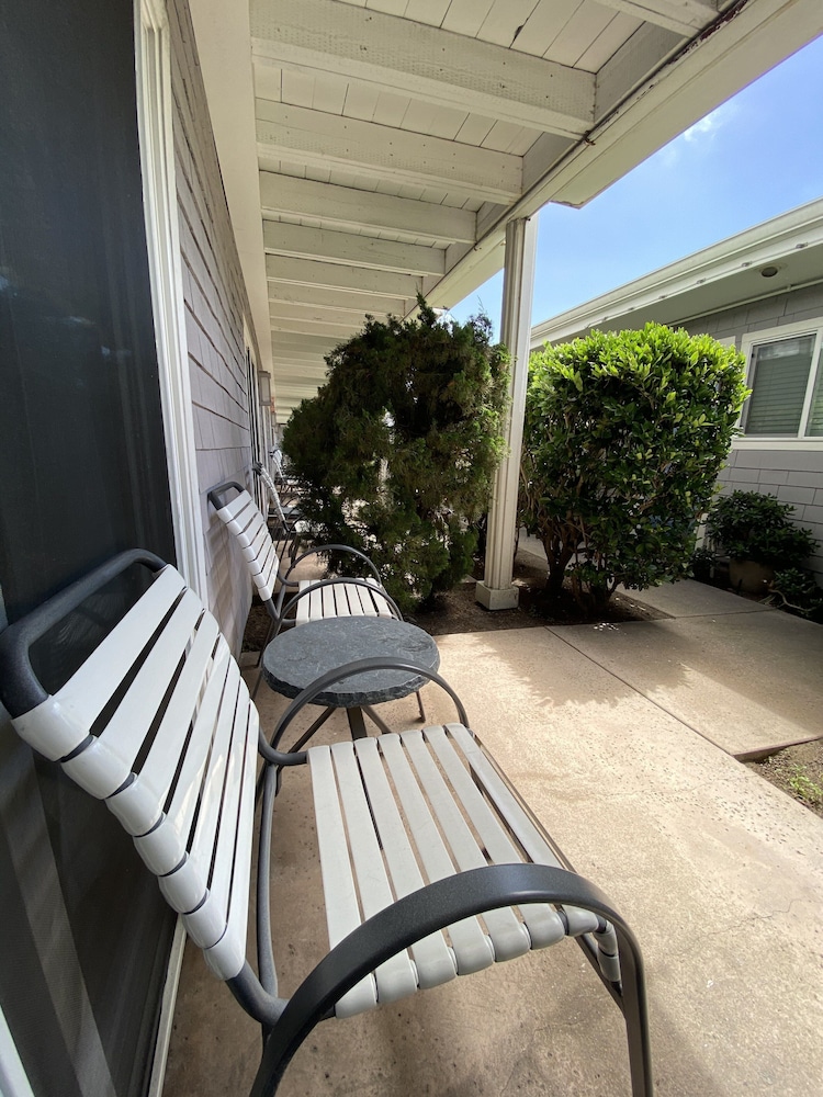 Monterey Bay Lodge - photo 25