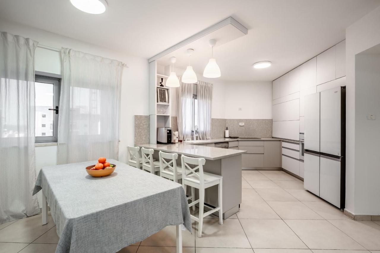 Sea Tower - carbon neutral hotel in Hadera