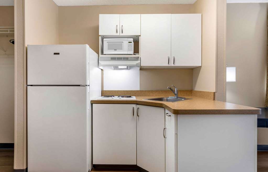 Extended Stay America Suites Fort Worth City View - photo 28