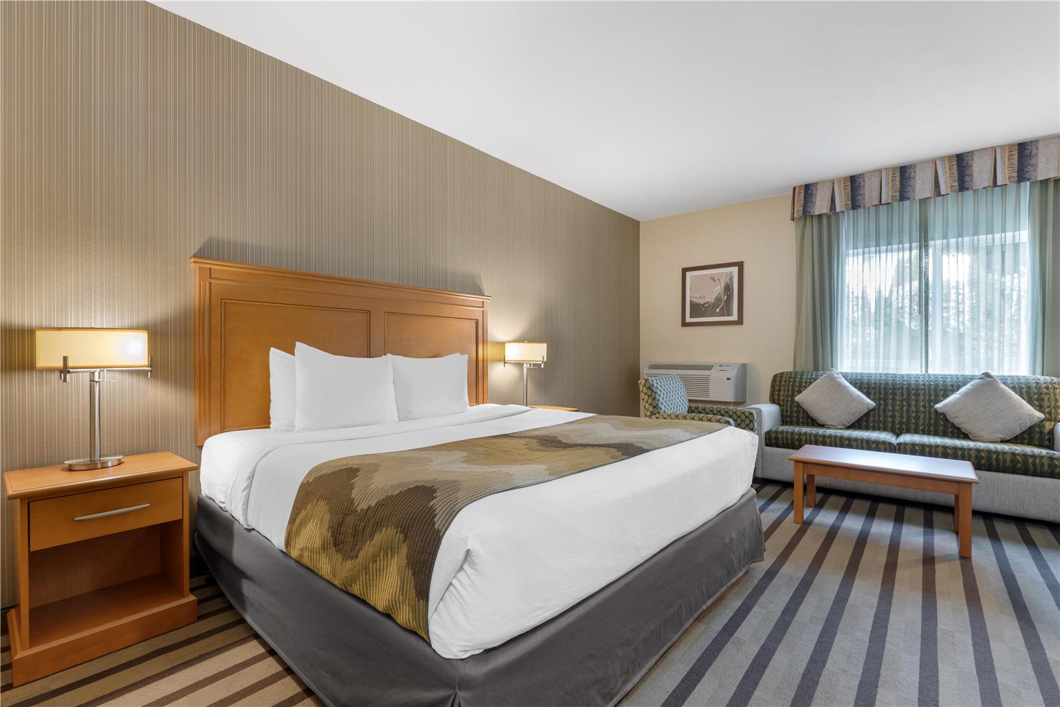 Best Western King George Inn & Suites in Surrey, Canada