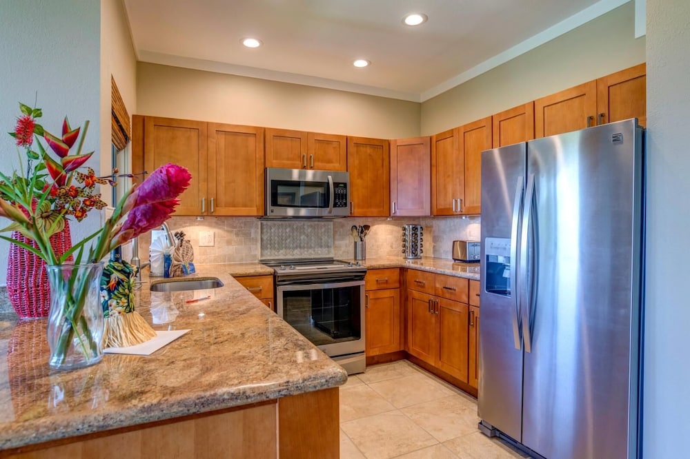K B M Resorts KGV 16T4 Beautiful 1Bd sweeping ocean views remodeled oversized layout - photo 6