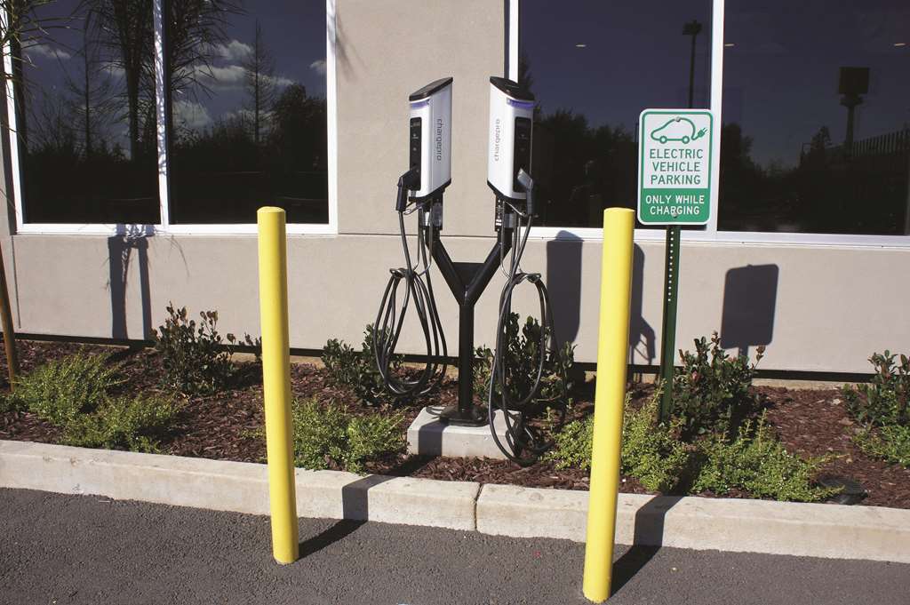 La Quinta Inn & Suites by Wyndham Morgan Hill San Jose South - photo 43