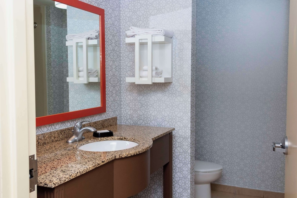 Hampton Inn & Suites Riverton - photo 44