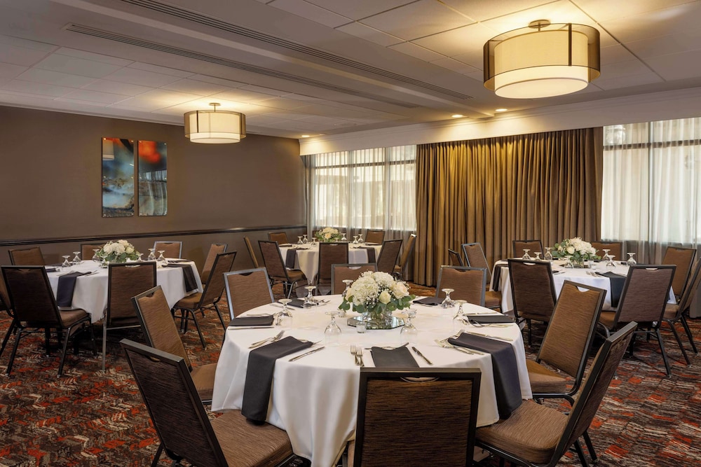 DoubleTree by Hilton Hotel San Bernardino - photo 44