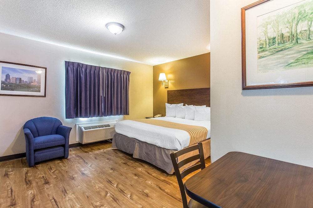 Suburban Studios near University of North Carolina Charlotte - photo 3