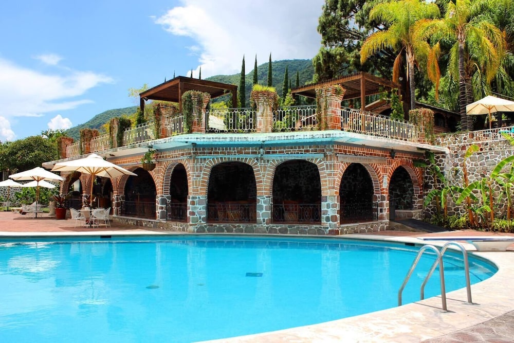Mama Chuy Hotel & Villas Ajijic — 4-Star Luxury Hotel in Jocotepec, Mexico