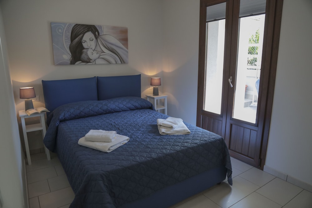 Casa Rinuccia — 4-Star Luxury Hotel in Cefalu, Italy