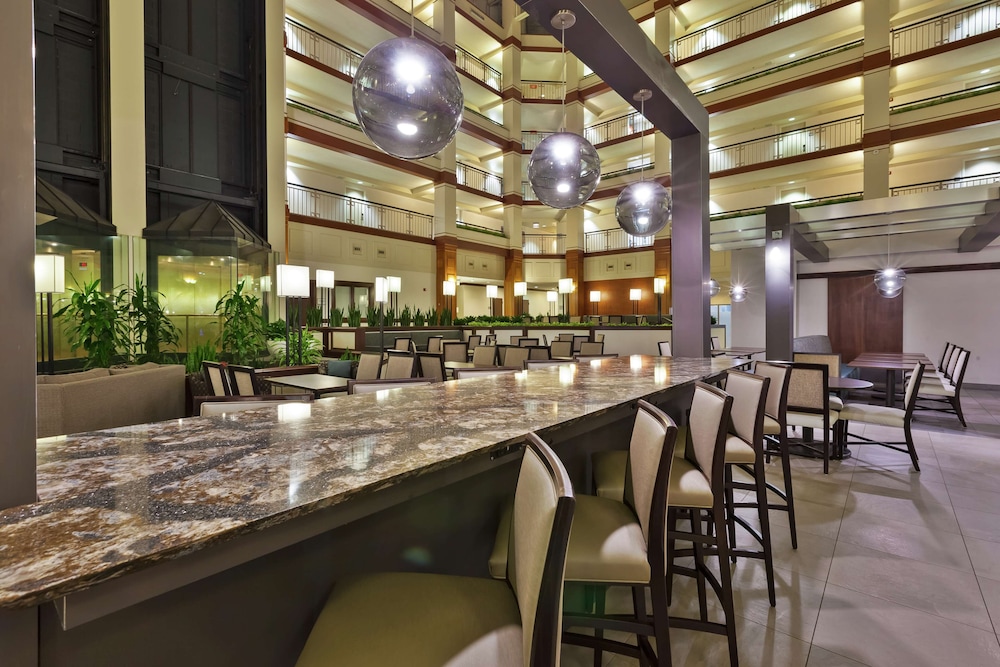 Hotel Auburn Hills - photo 24