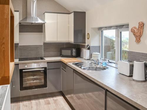 Willow Cottage — Stannington — photo 2