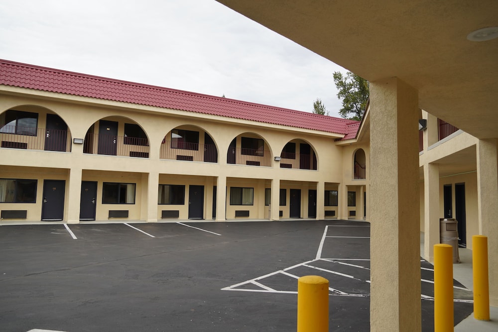 Timberland Inn & Suites - photo 107