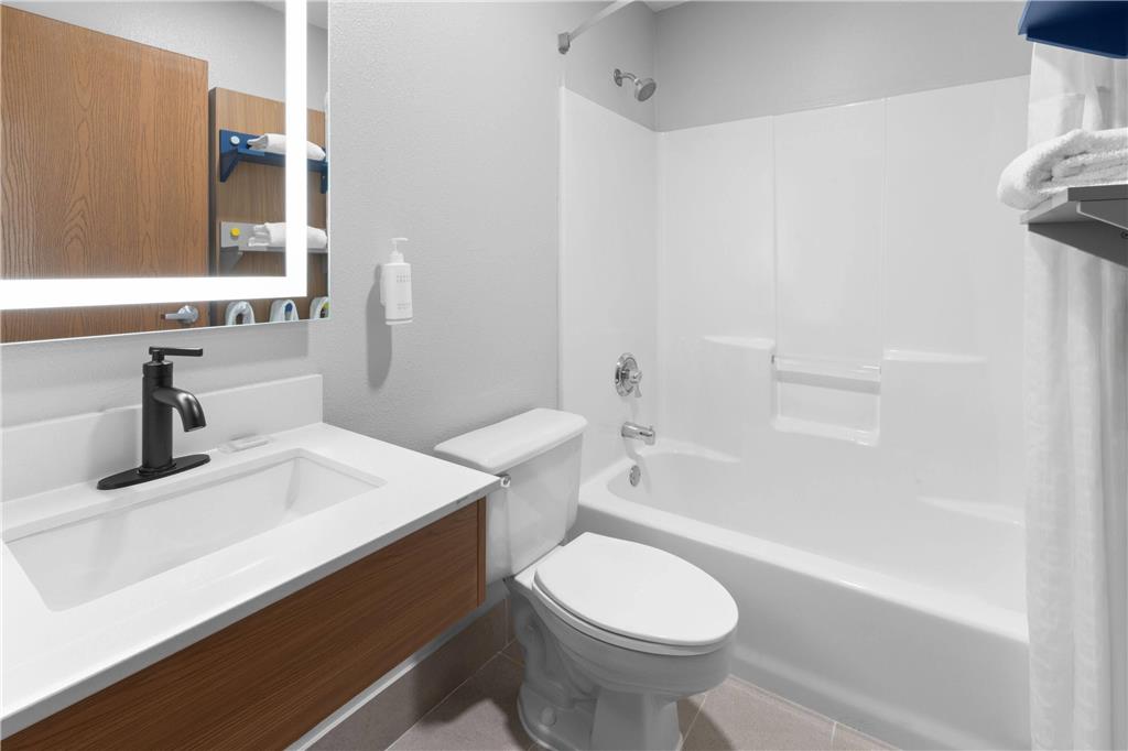 Microtel Inn & Suites by Wyndham Sioux Falls - photo 15