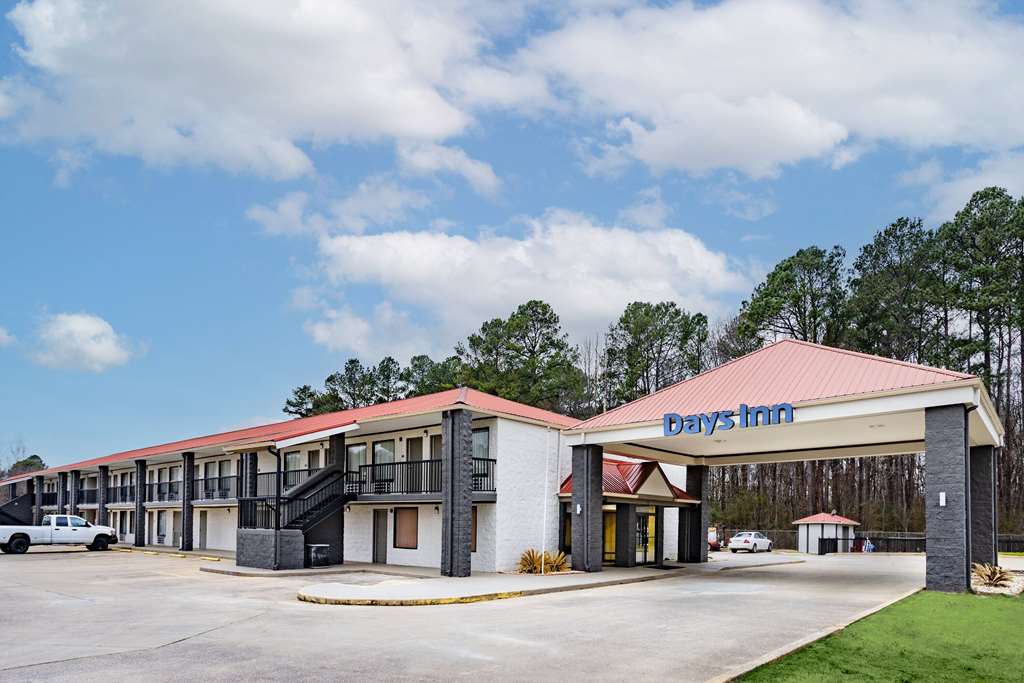 Days Inn by Wyndham Leeds - featured photo